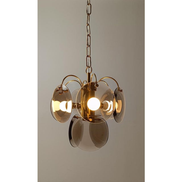 Vintage Chandelier in Brass with Smoked Bevelled Glass Discs from Sciolari, Italy, 1970s For Sale - Image 18 of 18