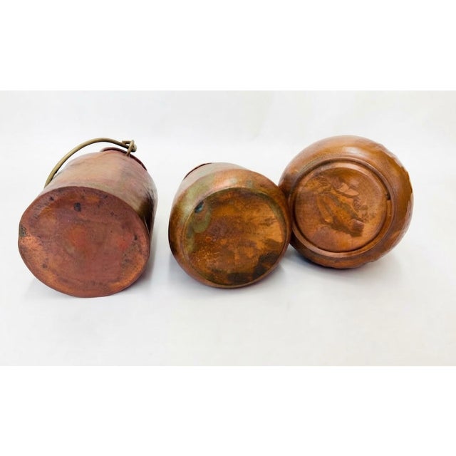 Late 20th Century Set of 3 Vintage Hammered Copper Vessels With Aged Patina For Sale - Image 5 of 6