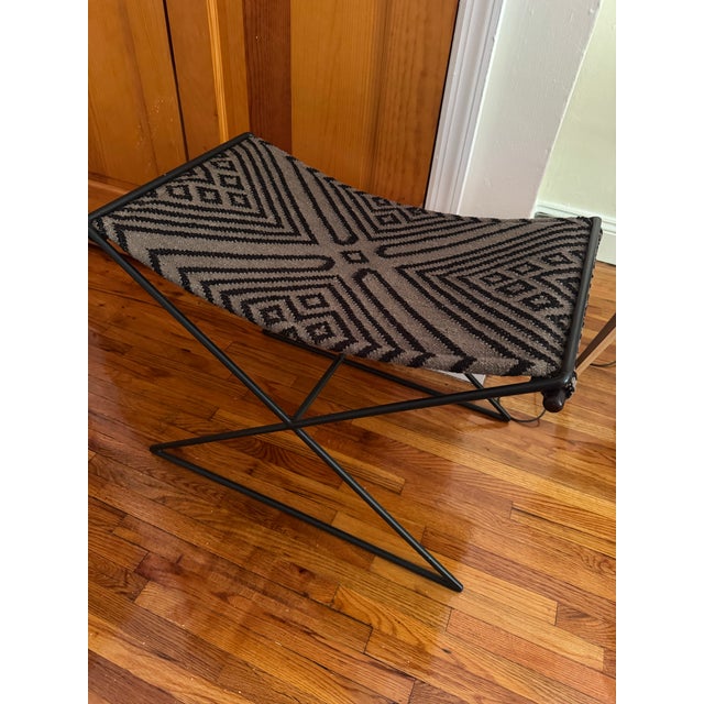 Beautiful stool, versatile for bedroom, entry way, living room, etc.