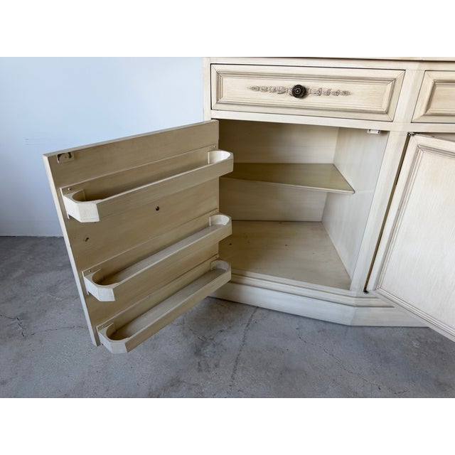 Vintage Hickory Manufacturing Co. Neoclassical Style Bow Front Sideboard For Sale - Image 9 of 16