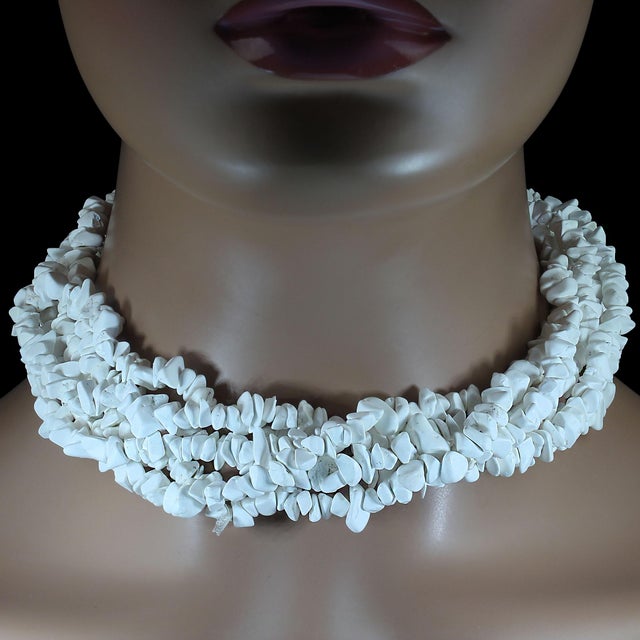 Three-Strand White Howlite Infinity Necklace – 33 Inches **Elegant, Versatile, and Timeless** Add a touch of understated...