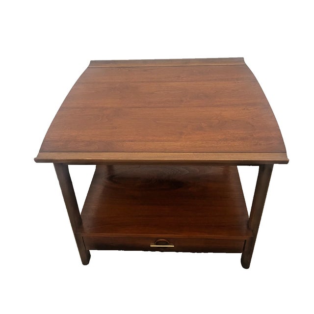 Stunning Mid-Century Modern Walnut End Table by Lane Altavista, enhance your living space or bedroom with this exceptional...