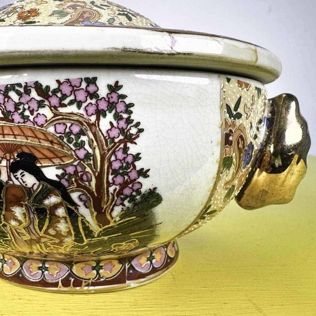 Chinese Royal Satsuma Porcelain Tureen For Sale - Image 4 of 12