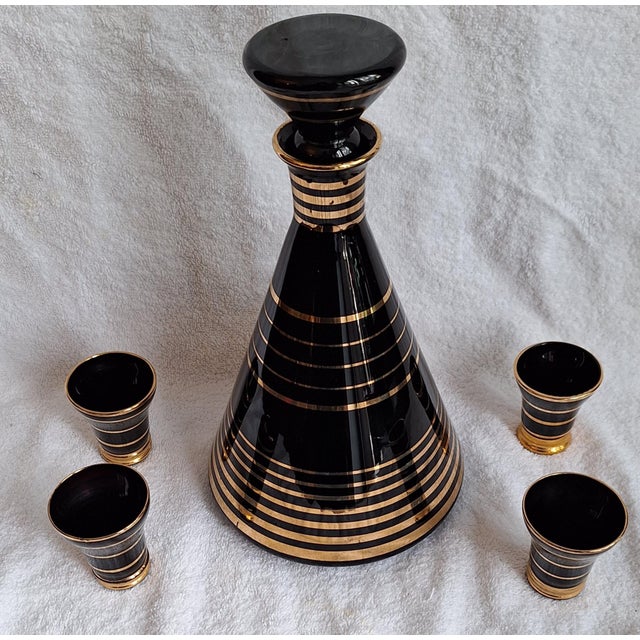 Belgian Art Deco Liqueur Decanter with Glasses, 1930s, Set of 5, in Very Good conditions. Designed 1920 to 1949