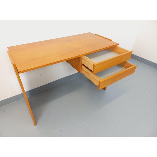Tan Vintage Double-Sided Trapezoidal Desk in Oak, 1960s For Sale - Image 8 of 18