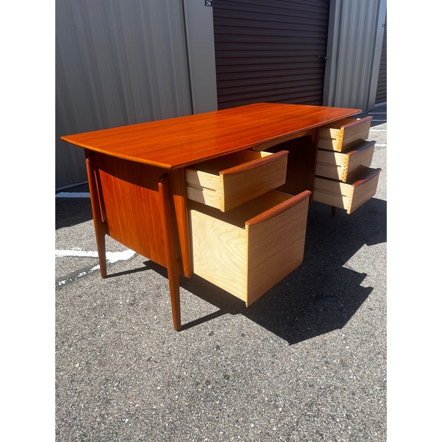 Wood Danish Modern Desk by Svend Age Madsen Model 88 60s Sigurd Hansens Møbelfabrik For Sale - Image 7 of 10