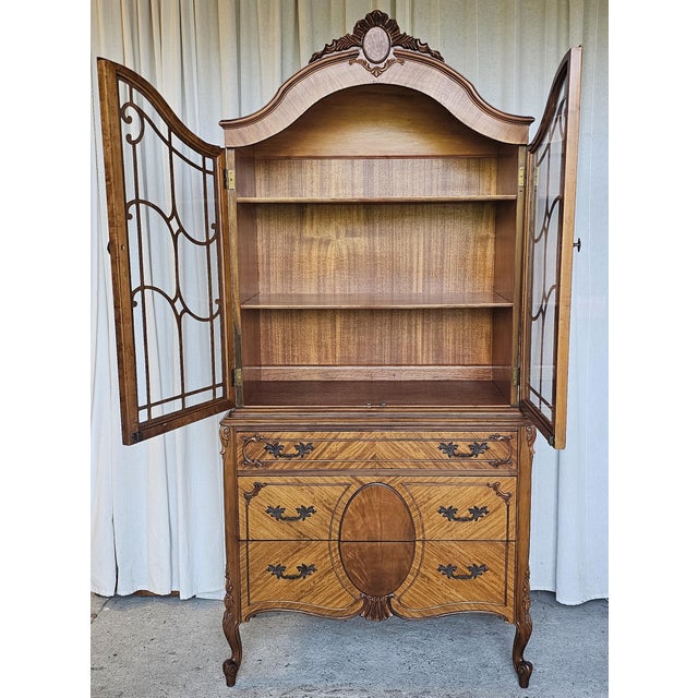 Vintage Burl Wood, French Provincial Display Cabinet, Louis XV Style ,1930s For Sale - Image 4 of 18