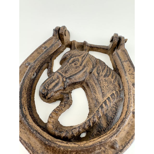1980s Vintage Cast Iron Horse Head Horseshoe Door Knocker Rustic Equestrian For Sale - Image 5 of 9