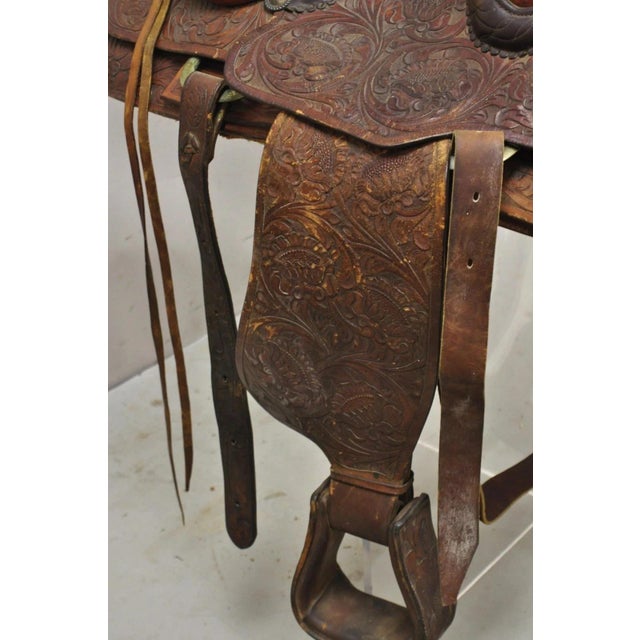 Animal Skin Vintage ML Leddy's Brown Tooled Leather Western Show Horse Saddle For Sale - Image 7 of 12