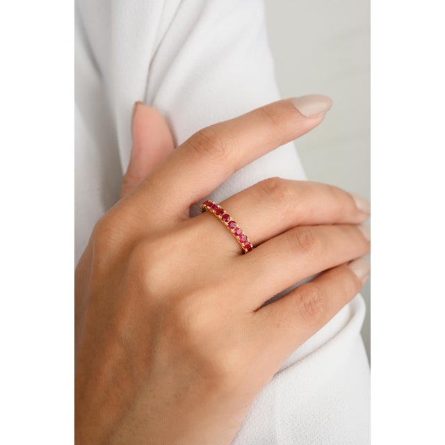 Modern 1.62 Ctw Round Cut Red Ruby Eternity Band Size 6.5 For Sale - Image 3 of 12