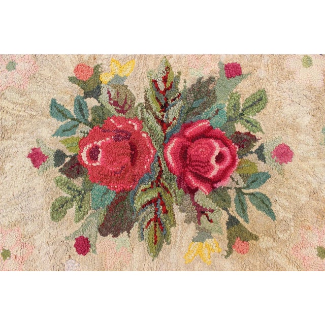 Vintage American Hooked Rug With Red Rose and Yellow Flower Bouquets 3'2"x4'3" For Sale In Atlanta - Image 6 of 8