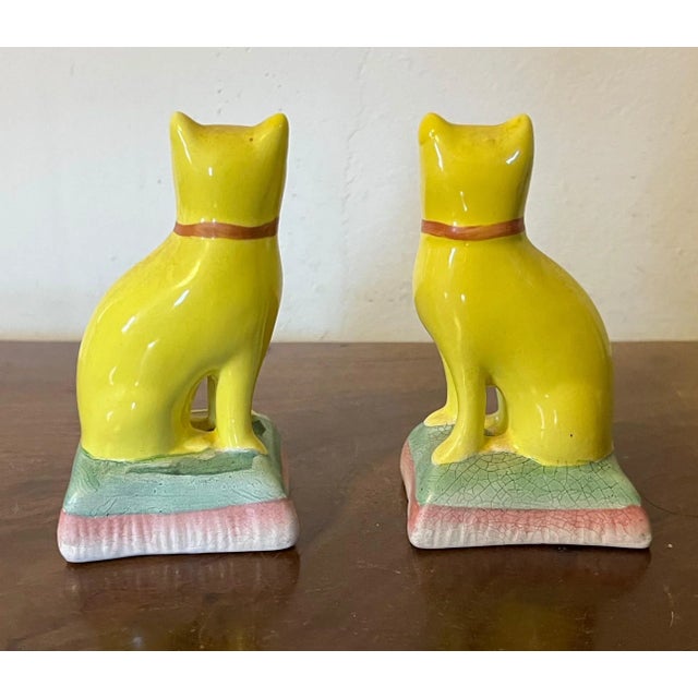 Antique 19th Century English Staffordshire Canary Yellow Cats - a Pair For Sale - Image 4 of 12