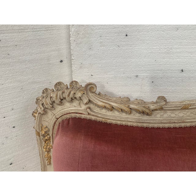 Louis XV Style Bench in Lacquered and Gilded Beechwood For Sale - Image 11 of 17