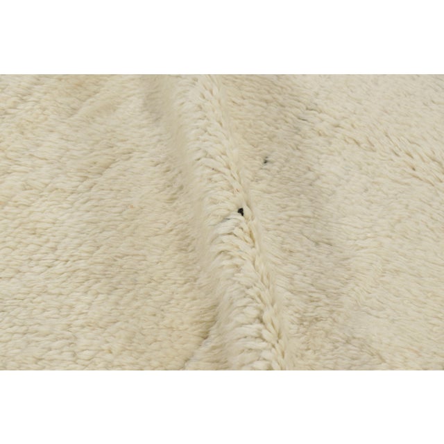 Textile Rug & Kilim’s Moroccan Style Rug in White and Black Tones For Sale - Image 7 of 8