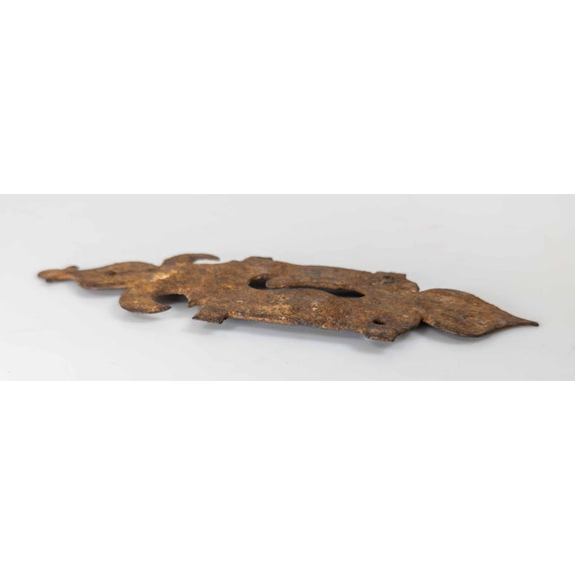 Brown 18th Century or Earlier American or German Wrought Iron Escutcheon Plate Lock For Sale - Image 8 of 8