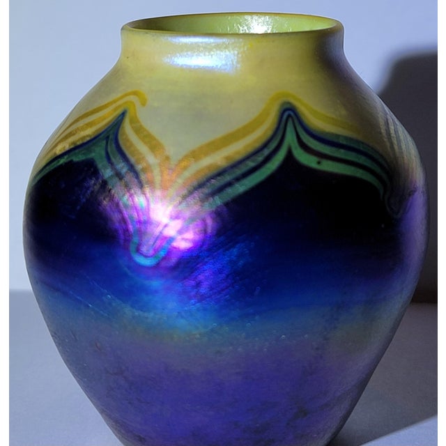 Art Nouveau Tiffany Favrile Pulled Feather Miniature Vase For Sale - Image 3 of 10