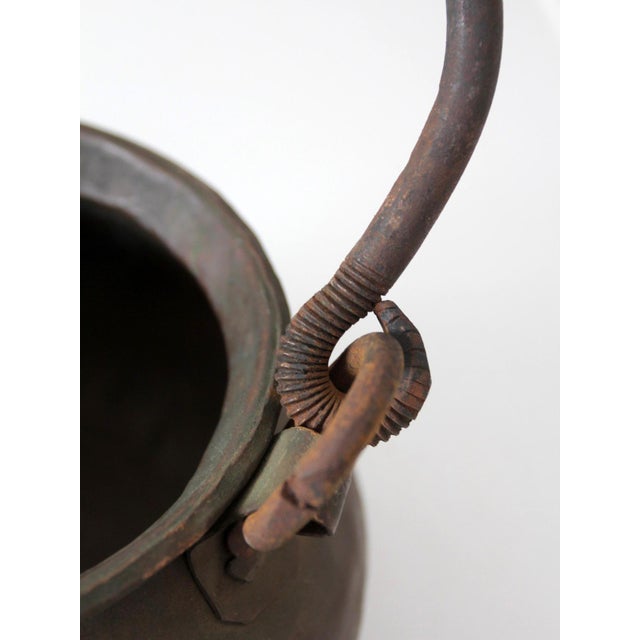 Antique Hand Hammered Copper Hearth Pot With Iron Swing Handle For Sale - Image 11 of 14