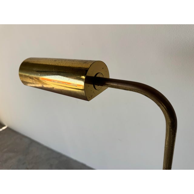 1970s Mid-Century Modern Koch & Lowy–Style Adjustable Brass Floor Lamp For Sale - Image 10 of 12
