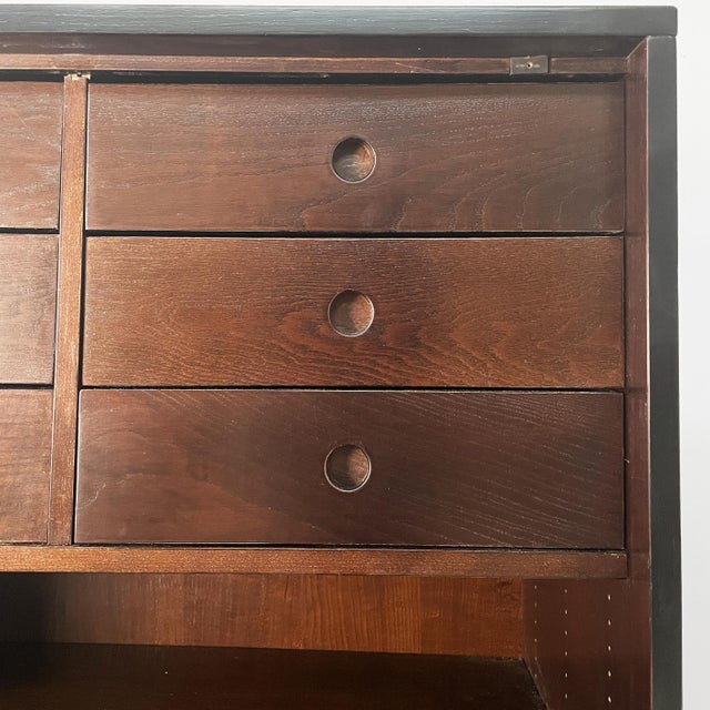 Italian Modern Cabinet by Le Corbusier for Cassina, 1990s For Sale - Image 9 of 16
