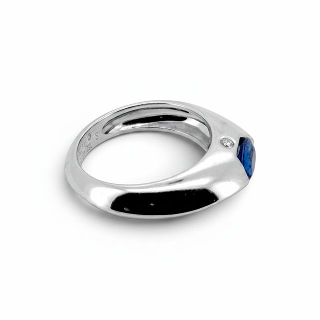 Late 20th Century Late 20th Century Piaget "Biseau" 18k Gold Ring — Natural Sapphire & Diamond | Signed & Numbered, Size 7.5 For Sale - Image 5 of 8