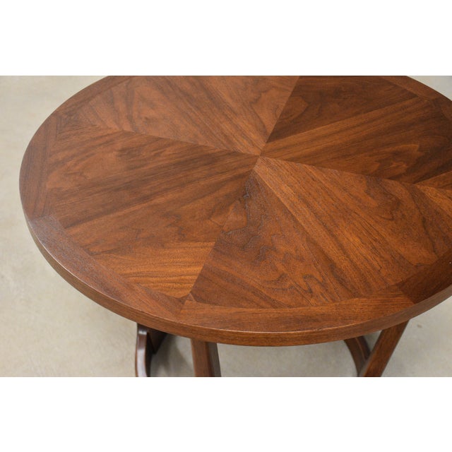Wood 1960s Refinished Lane Rhythm Round 28” End Table For Sale - Image 7 of 8