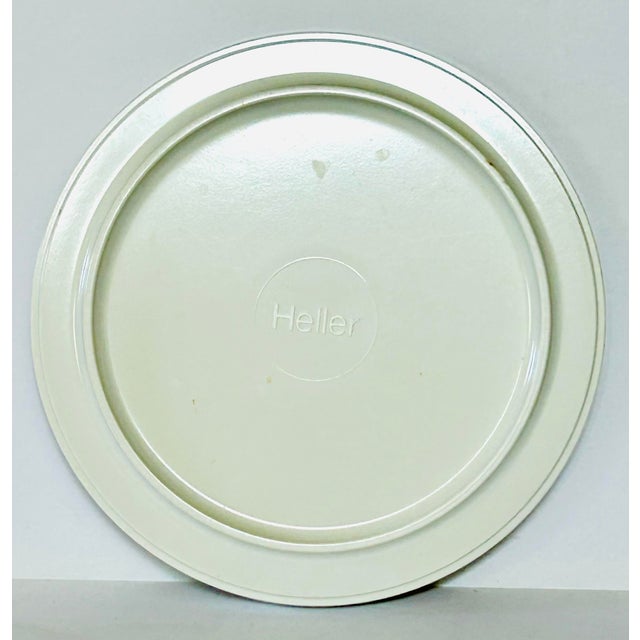Those Italians, they just know design! This set of 8 Massimo Vignelli Heller Italian salad plates are great for dining...