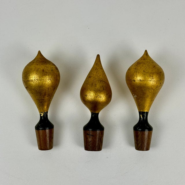 1960s Set of 3 Vintage Gilded Wooden Stoppers With Different Dome Shapes For Sale - Image 5 of 5