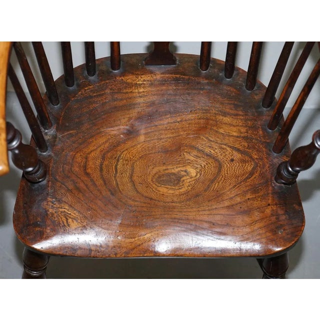 Solid Elm Windsor Armchair, 1860s For Sale - Image 4 of 18