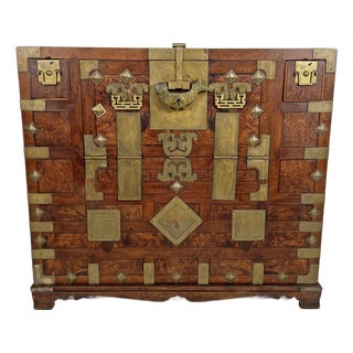 Antique Late 19th Century Joseon Dynasty Korean Bandaji Cabinet. For Sale