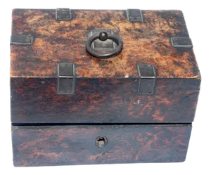 Early 18th Century Burlwood Box