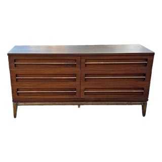 Refinished Mid-Century Modern Walnut 6-Drawer Dresser by Bassett Furniture For Sale