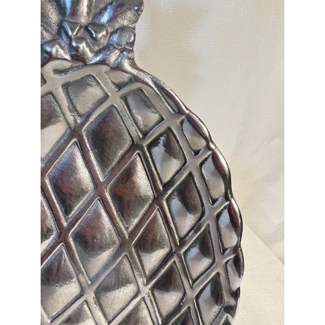 1970s Wilton Armetale Pineapple Serving Platter by Turtle and Crane - Palm Beach Regency Hospitality For Sale - Image 4 of 8