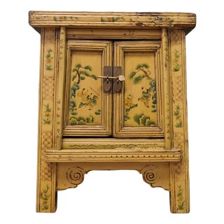 Antique Cream Lacquered Chinoiserie Decorated Cabinet, 1860 For Sale