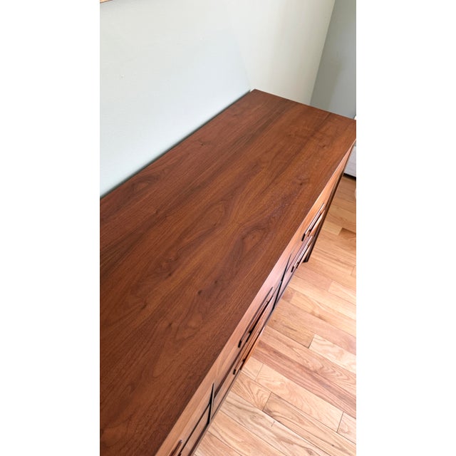 Vintage MCM Lowboy Dresser by Very Best Furniture Co. For Sale - Image 9 of 12