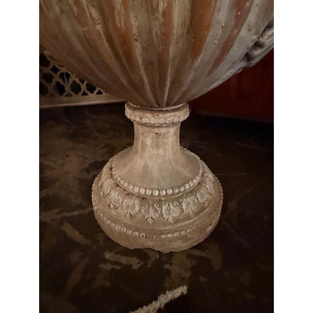 Early 20th Century Pair of English Neo-Classical Style White-Washed Urns For Sale - Image 5 of 6