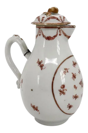 Chinese Export Iron Red and Gilt Porcelain Sparrow Beak Chained Lid Milk Jug