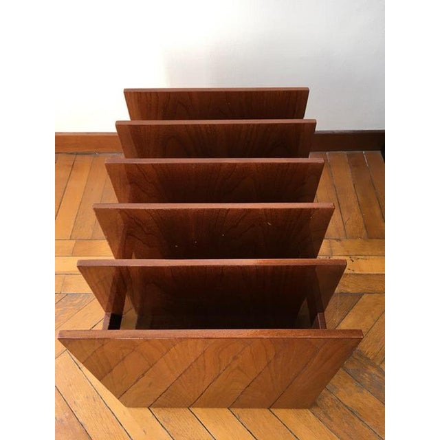 Mid-Century Modern Magazine Rack in Walnut, Italy For Sale - Image 11 of 15