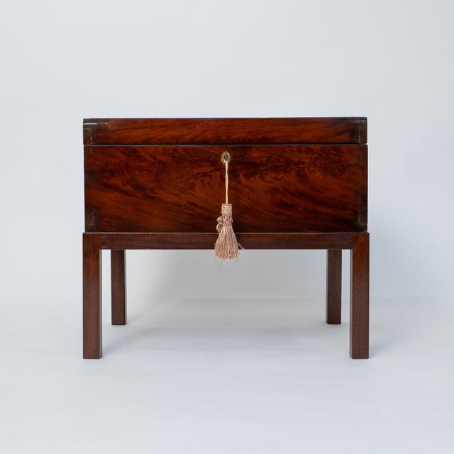 Early 19th Century Mahogany Cellarette or Document Chest on Stand For Sale - Image 4 of 17