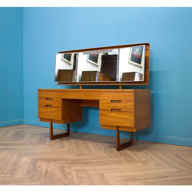 Mid-Century Modern Vintage Teak Dressing Table from Uniflex, 1960s For Sale - Image 3 of 12