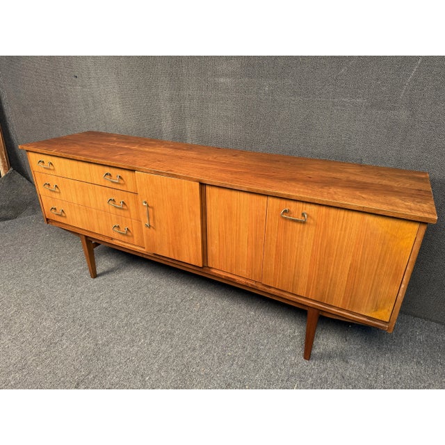 Mid-Century Modern Mid 20th Century Vintage Cocktail Bar Sideboard by Beautility For Sale - Image 3 of 12
