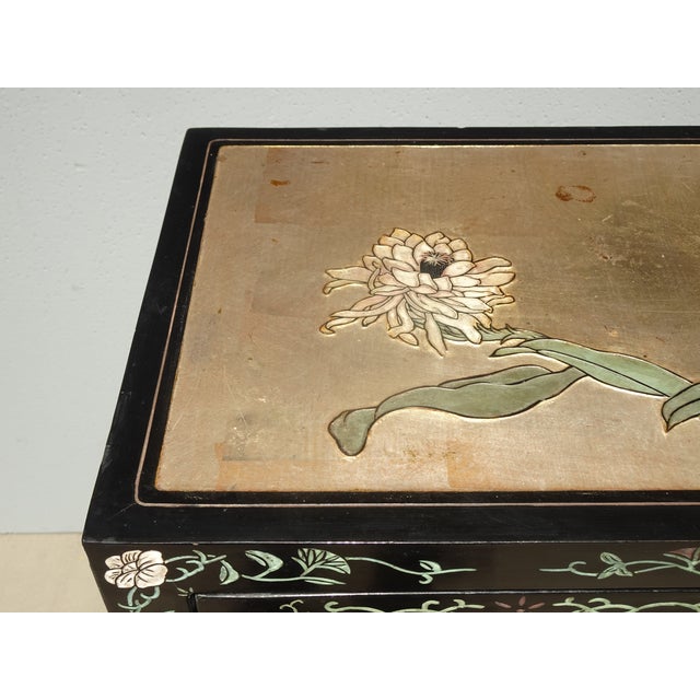 Silver Vintage Chinese Asian Chinoiserie Gold Silver Storage Cabinet Side Table #V23 For Sale - Image 8 of 17