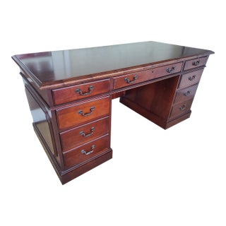 Hooker Leesburg Executive Desk For Sale