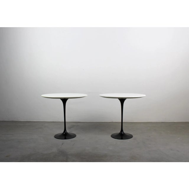 Vintage Coffee Tables in Wood and Aluminum by Eero Saarinen, 1990s, Set of 2 For Sale - Image 6 of 6