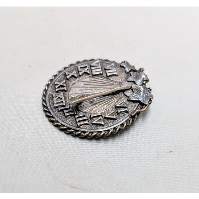 Napier Vintage Signed Napier Ad Piece Silvertone "Golden Time" Sundial Brooch, 1954 For Sale - Image 4 of 10