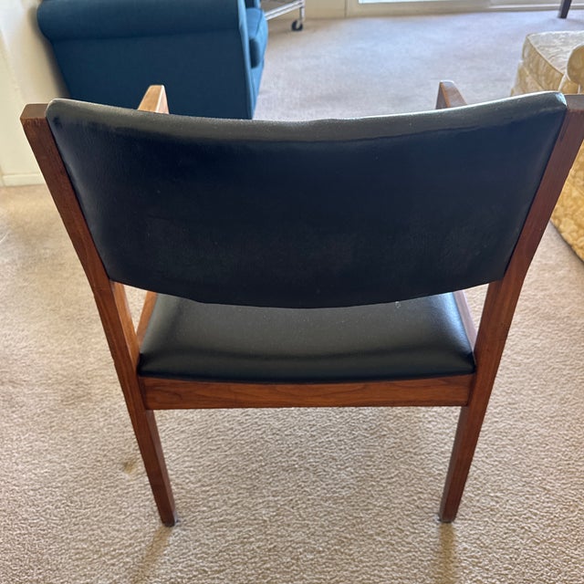 1940s 1940s Taylor Chair Co. Mid-Century Modern Walnut Desk Chair. For Sale - Image 5 of 10