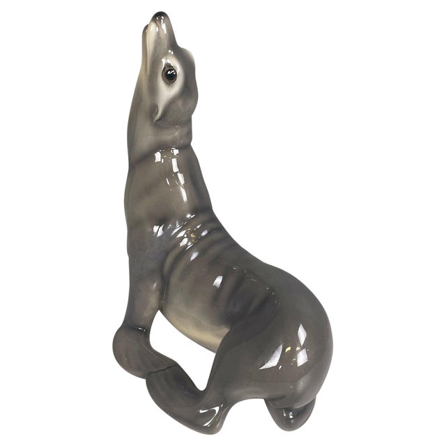 Mid-Century Italian Ceramic Sculpture of a Sea Lion by Urbano Zaccagnini, 1920s For Sale