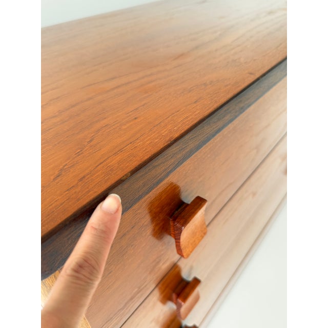 Cantata 6 Drawer Teak Chest of Drawers by John and Sylvia Reid for Stag, 1970s For Sale - Image 18 of 18