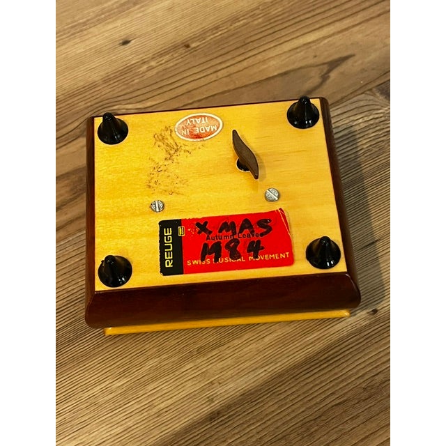 1980s Reuge Wooden Music Box Inlaid Floral and Leaves For Sale - Image 5 of 5
