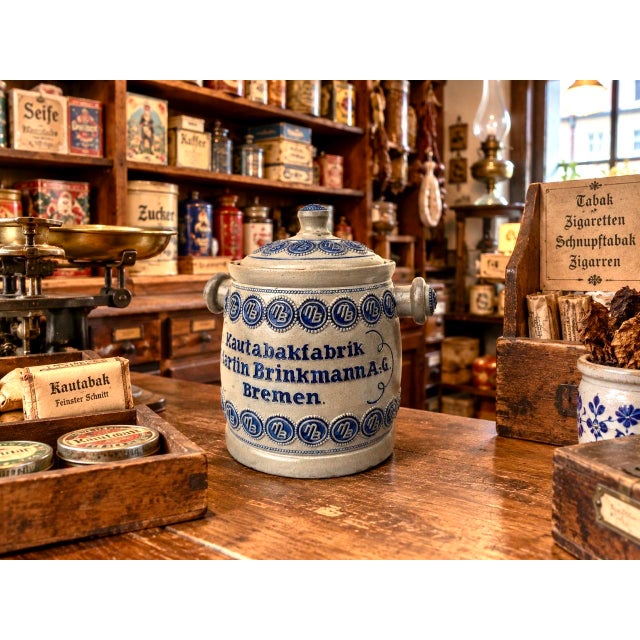 Gray Antique Chewing Tobacco Pot from the Martin Brinkmann A.-G. Chewing Tobacco Factory, Bremen, 1900 For Sale - Image 8 of 9