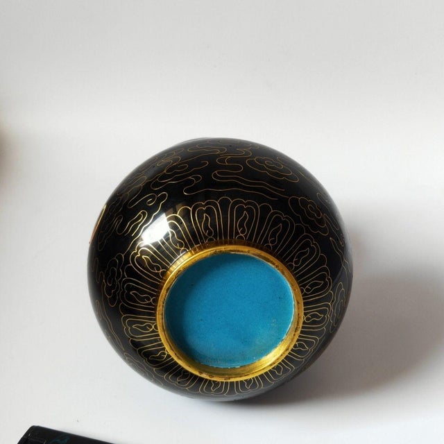 Late 20th Century Vintage Cloisonné Enamel Double-Gourd Vase – Black Ground With Gilt Bat & Cloud Motif For Sale - Image 5 of 8